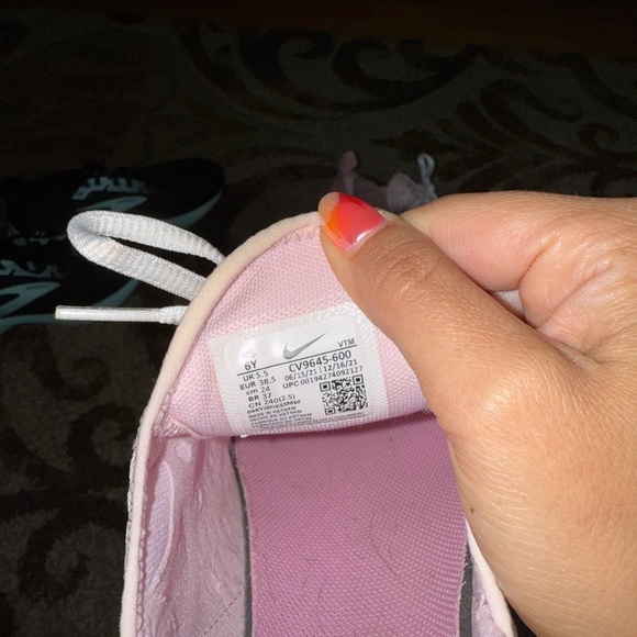 Nike All Pink 27C Sneakers Size 6Y/7 woman’s - Picture 4 of 4